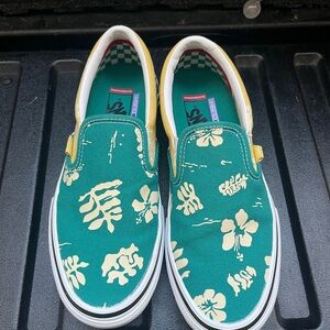 NWOT Haiwaii Style Vans